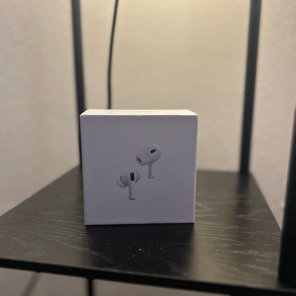 Apple White Earbud Headphones